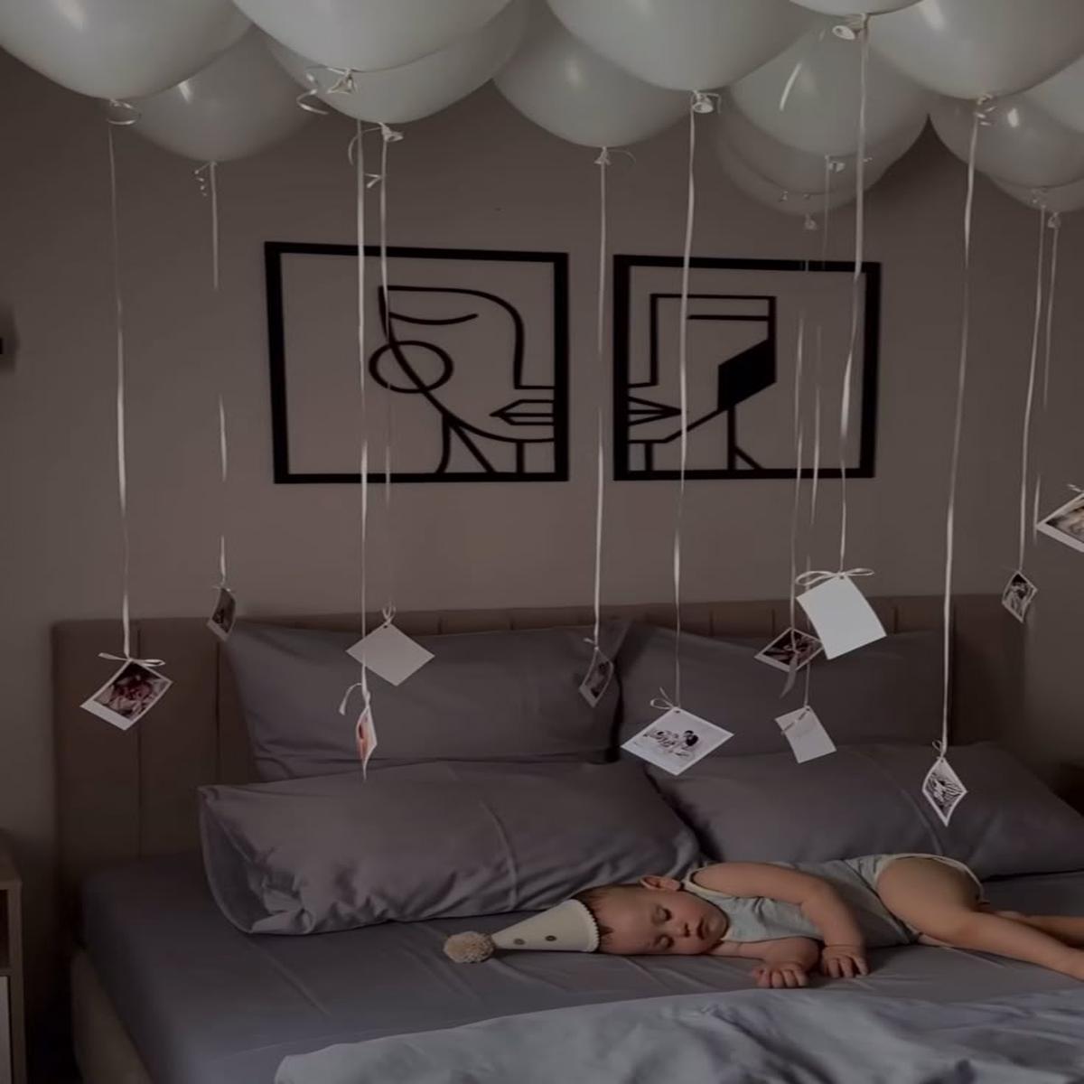 Helium Ceiling Latex White Balloons with Personalize Photos – Customizable Design