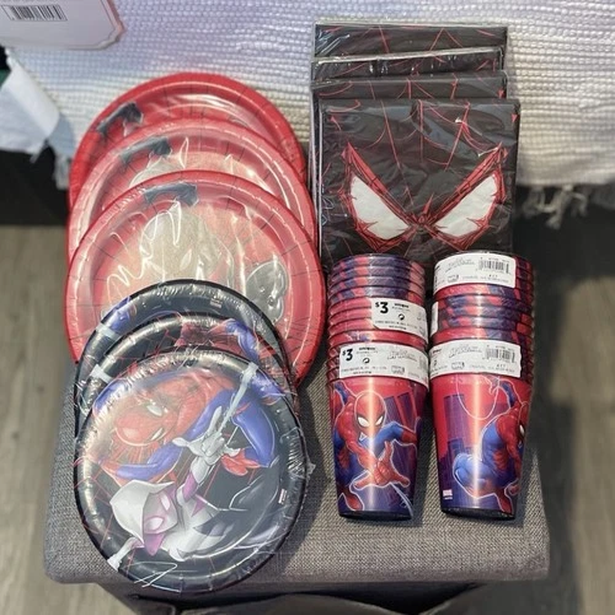 Spiderman Party Supplies 24 Large Plates, 24 Small Plates, 64 Napkins, 24 Cups